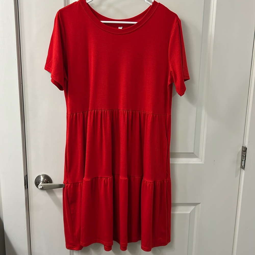 Women’s Red Tiered Short Sleeve Tshirt Dress (Large)